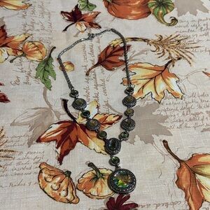 Elegant Green and Silver Necklace